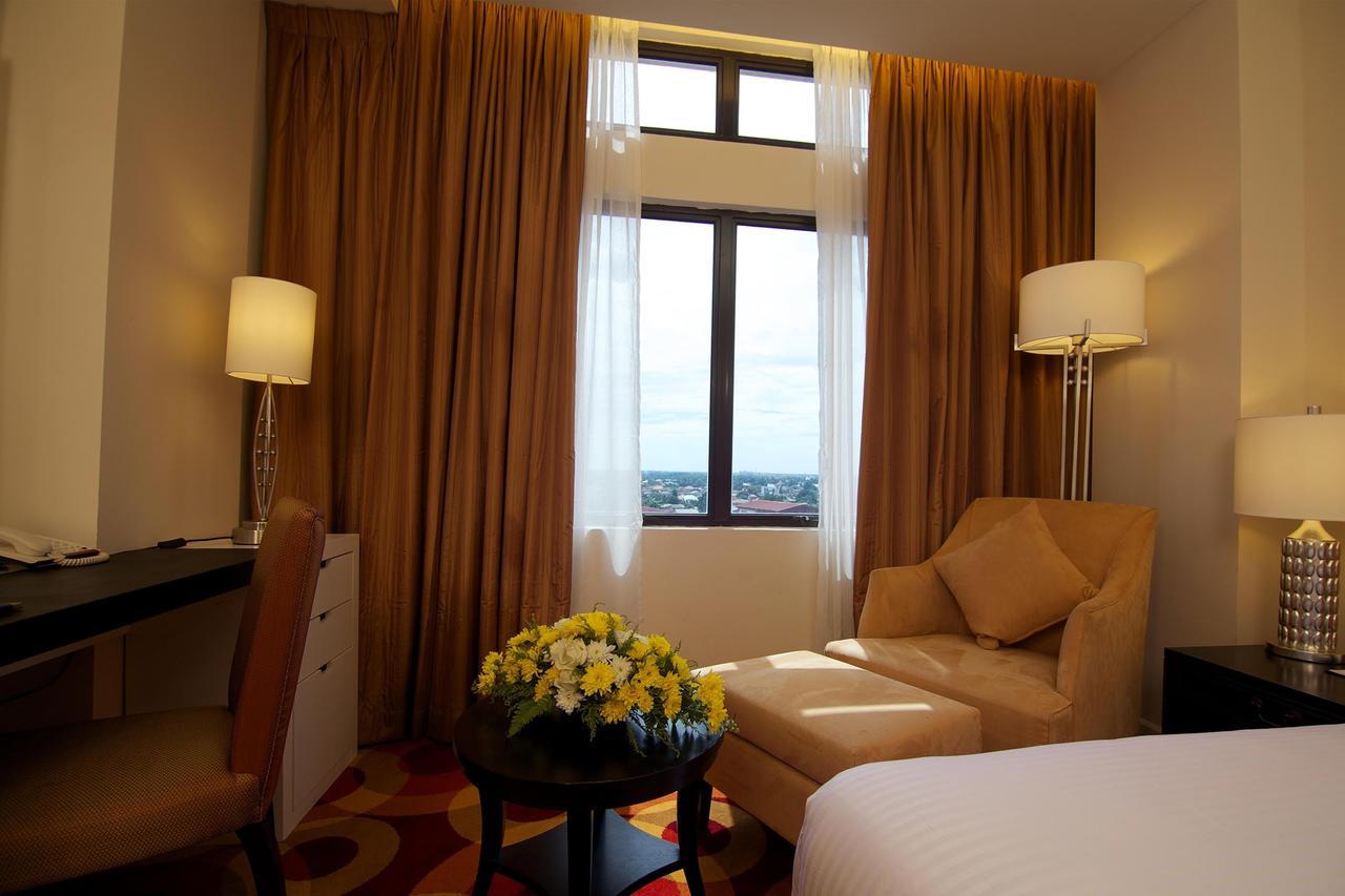 Perdana Kota Bharu Hotel Buitenkant foto