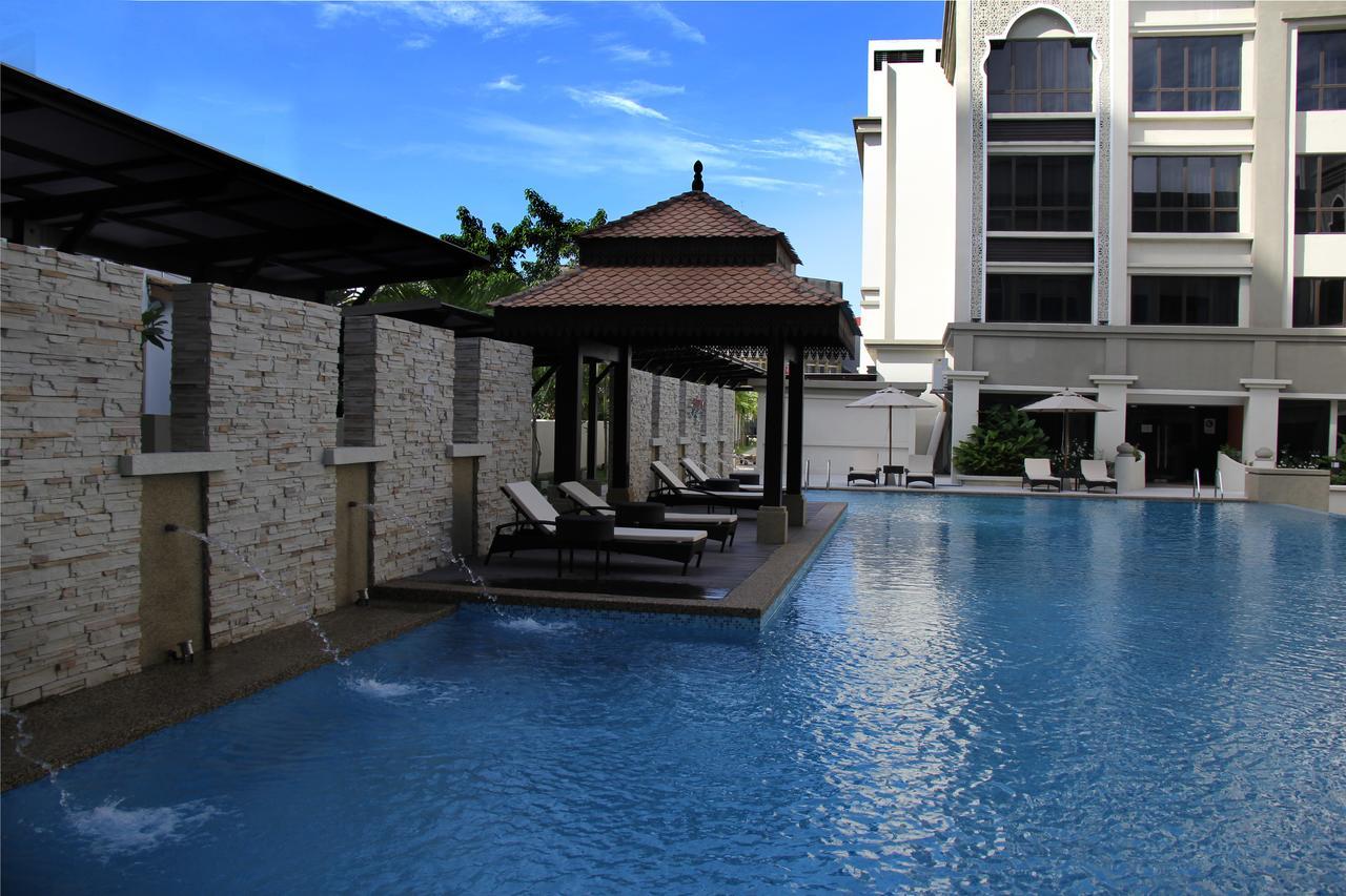 Perdana Kota Bharu Hotel Buitenkant foto