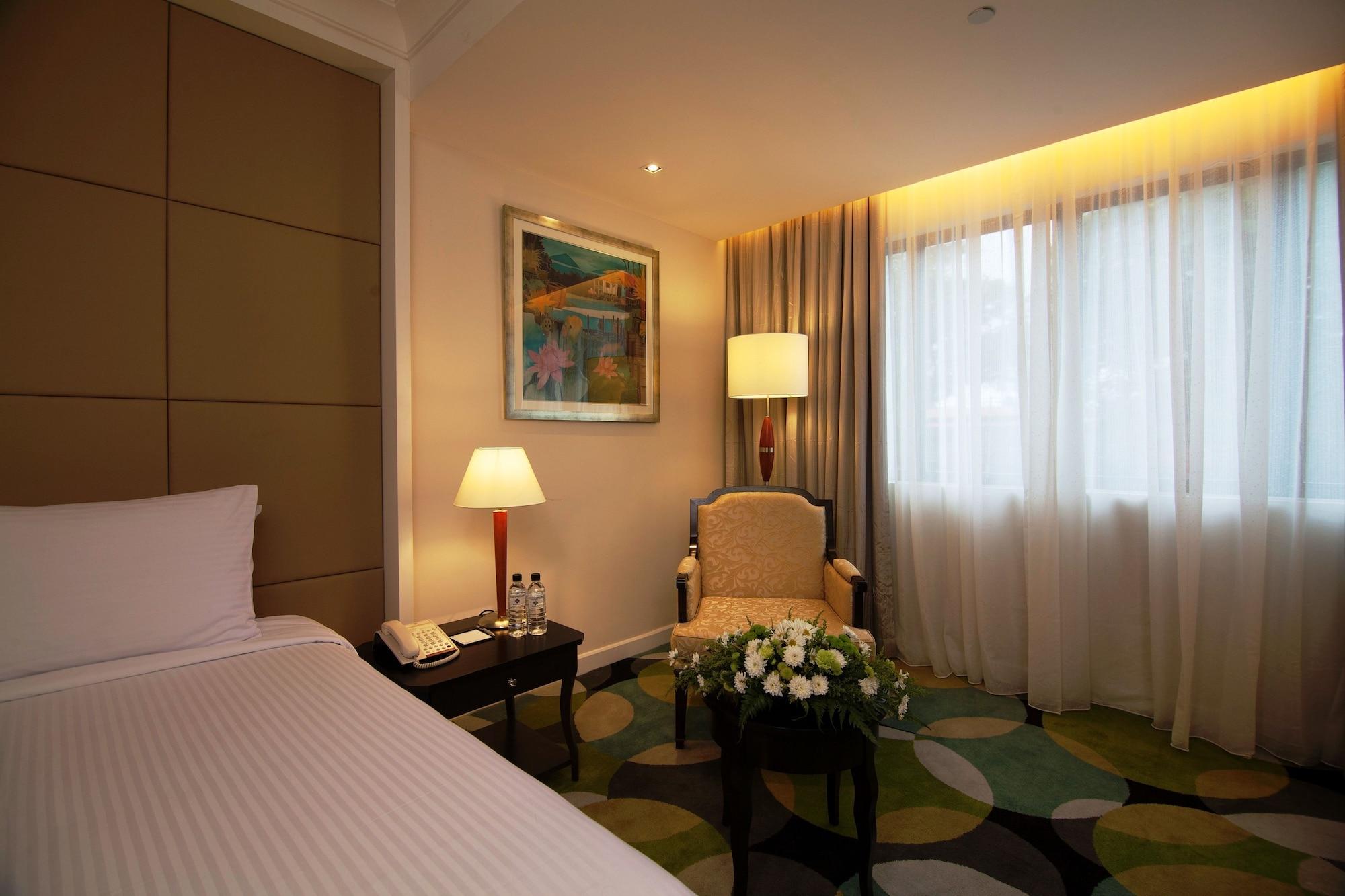 Perdana Kota Bharu Hotel Buitenkant foto