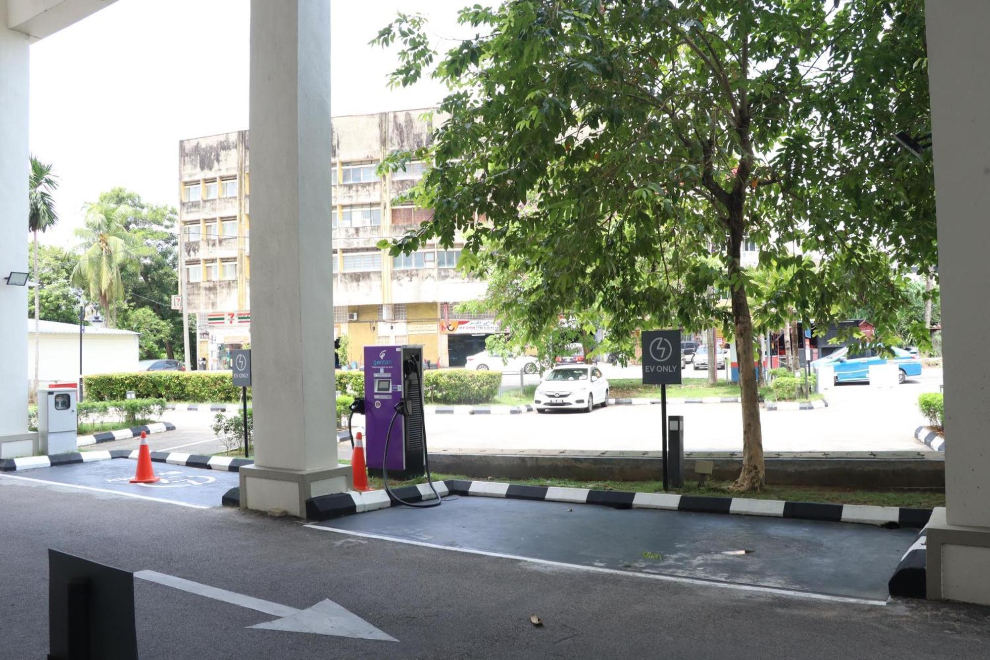 Perdana Kota Bharu Hotel Buitenkant foto
