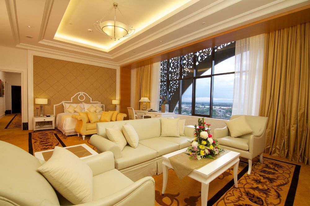 Perdana Kota Bharu Hotel Buitenkant foto