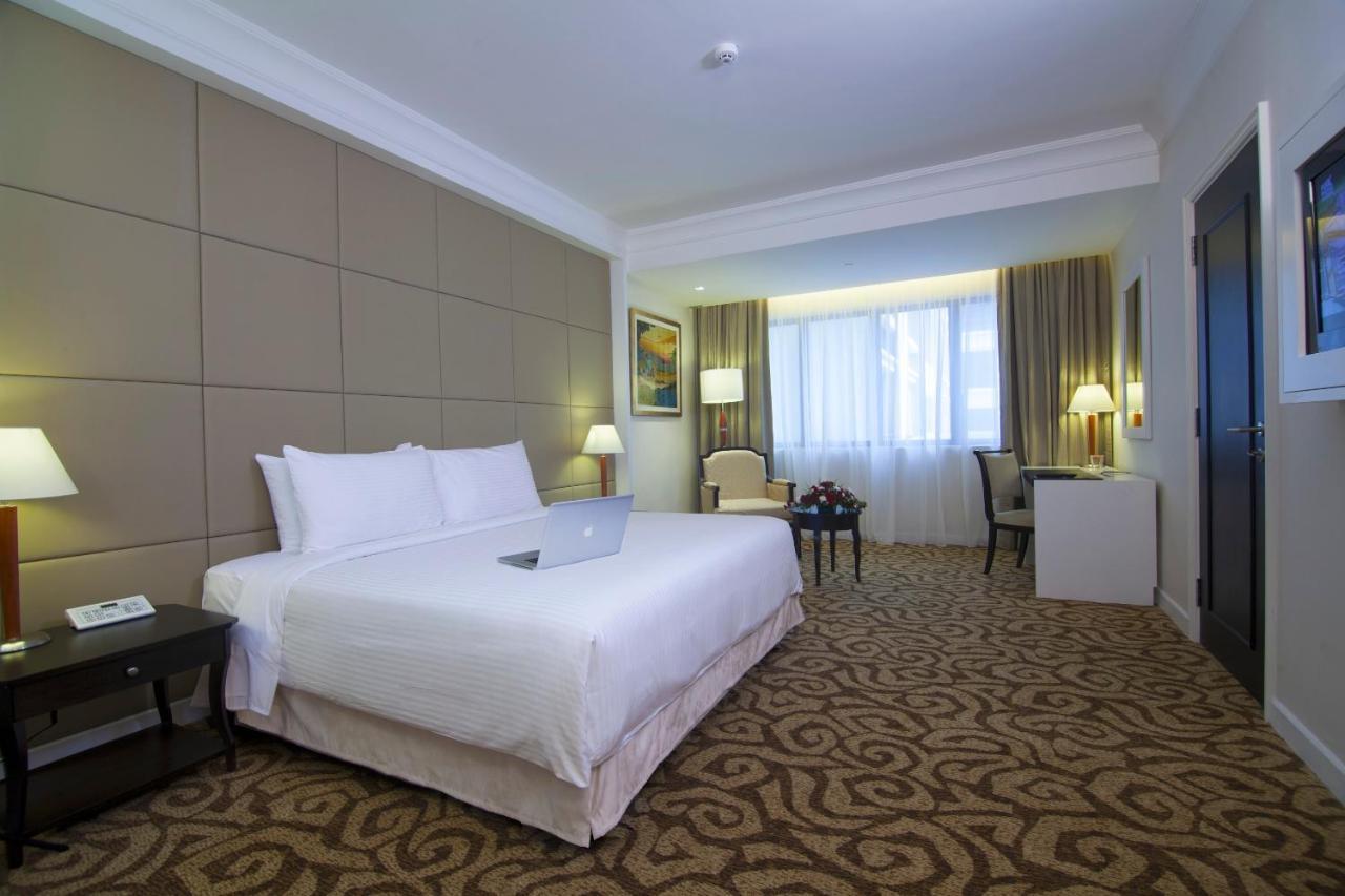 Perdana Kota Bharu Hotel Buitenkant foto