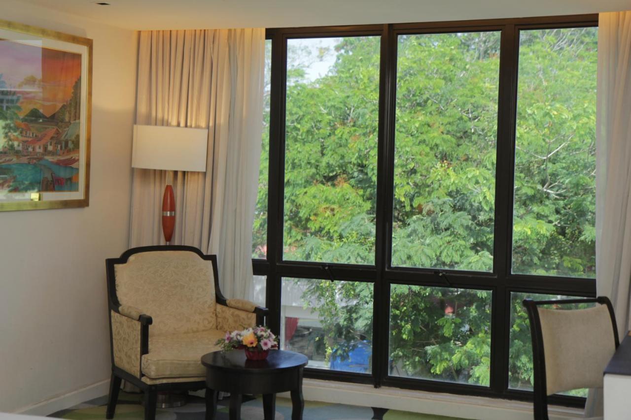 Perdana Kota Bharu Hotel Buitenkant foto