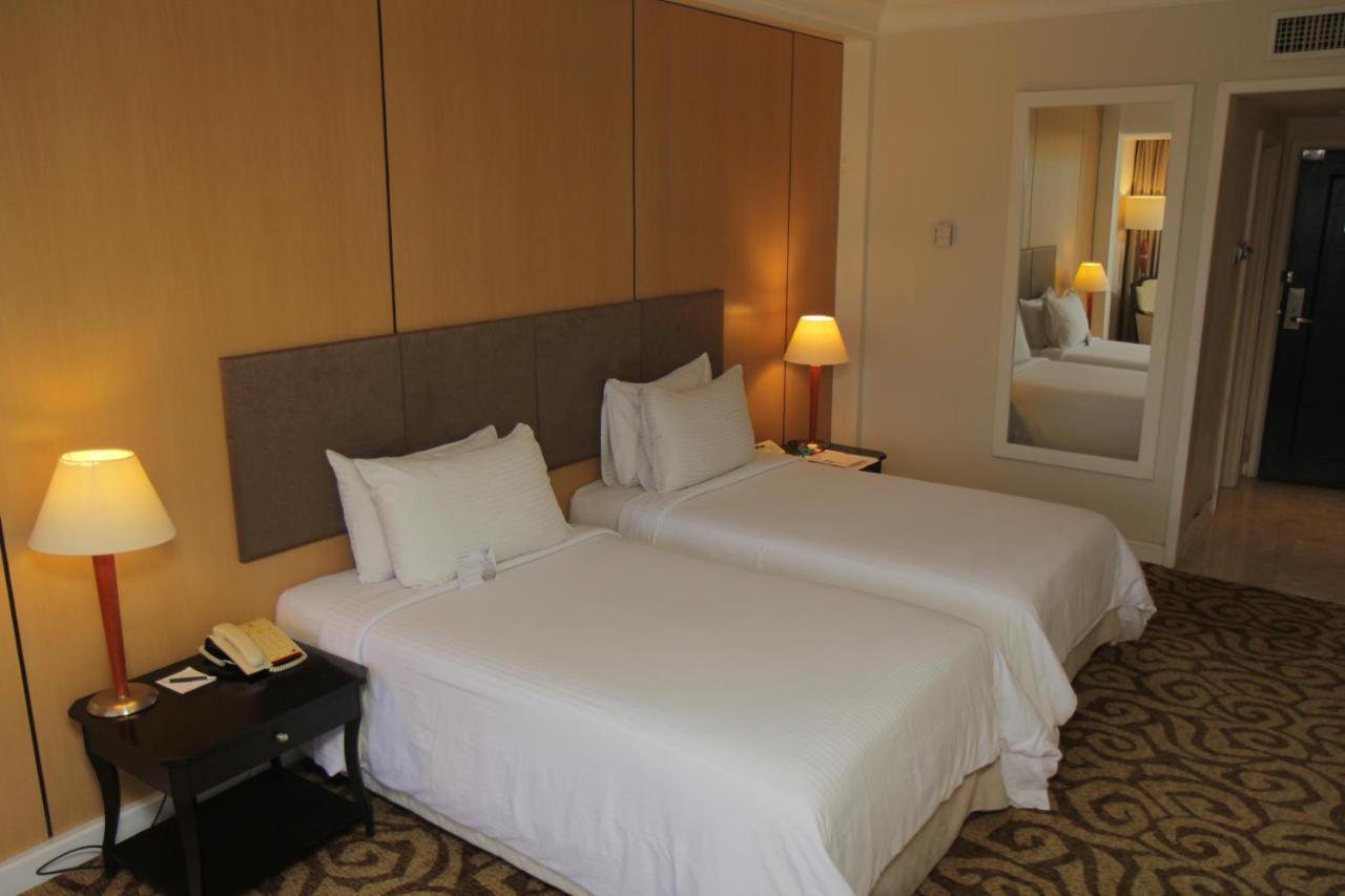 Perdana Kota Bharu Hotel Buitenkant foto